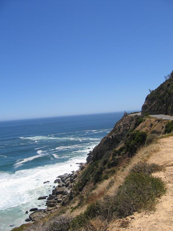 Sacred Mountain Lodge Noordhoek Exterior photo