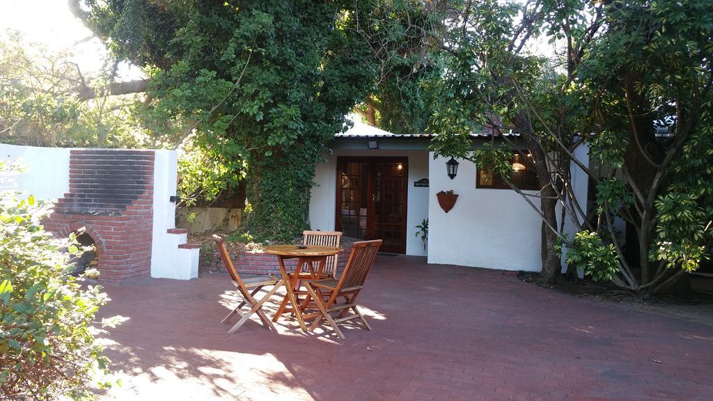 Sacred Mountain Lodge Noordhoek Exterior photo