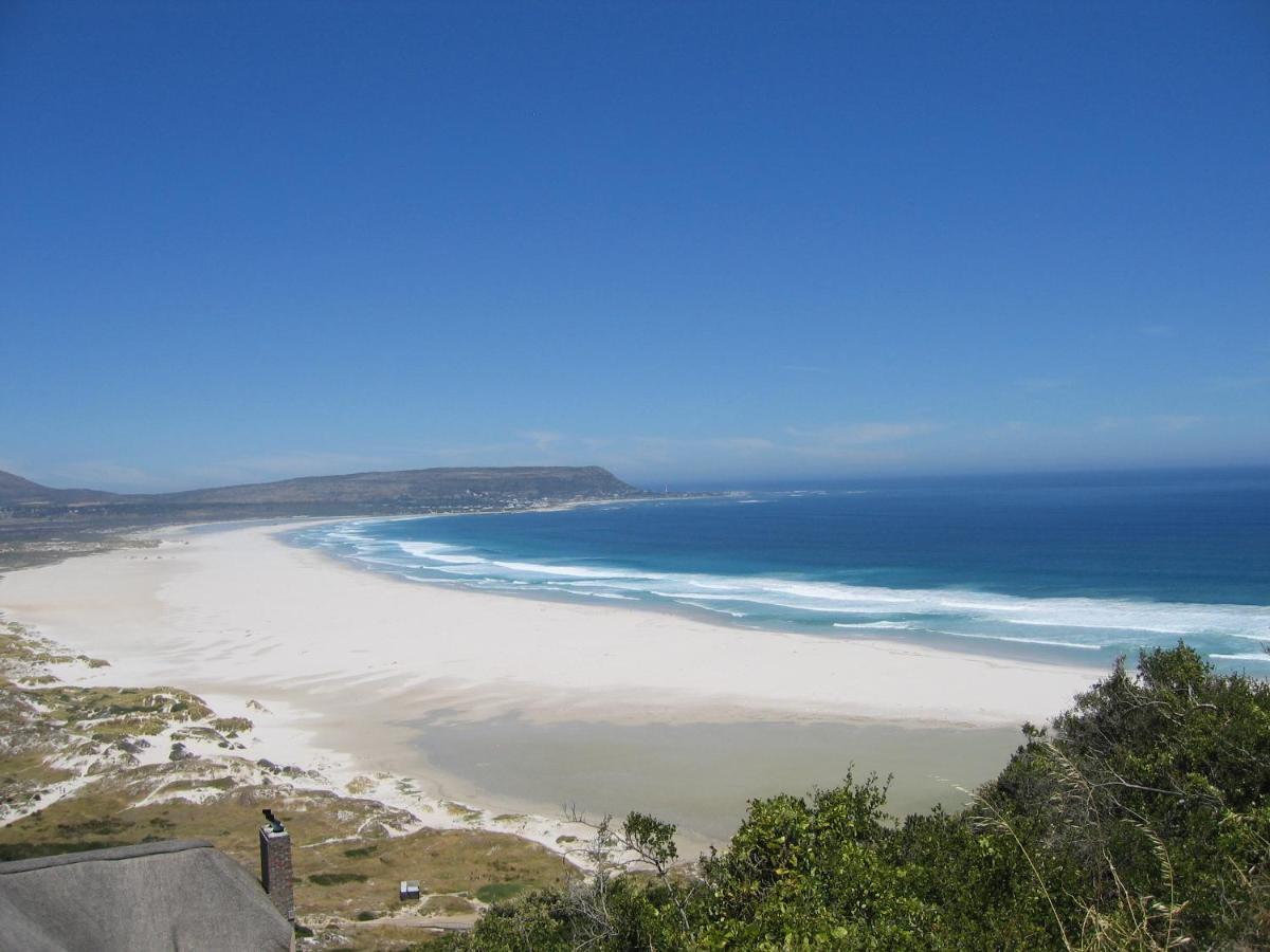 Sacred Mountain Lodge Noordhoek Exterior photo